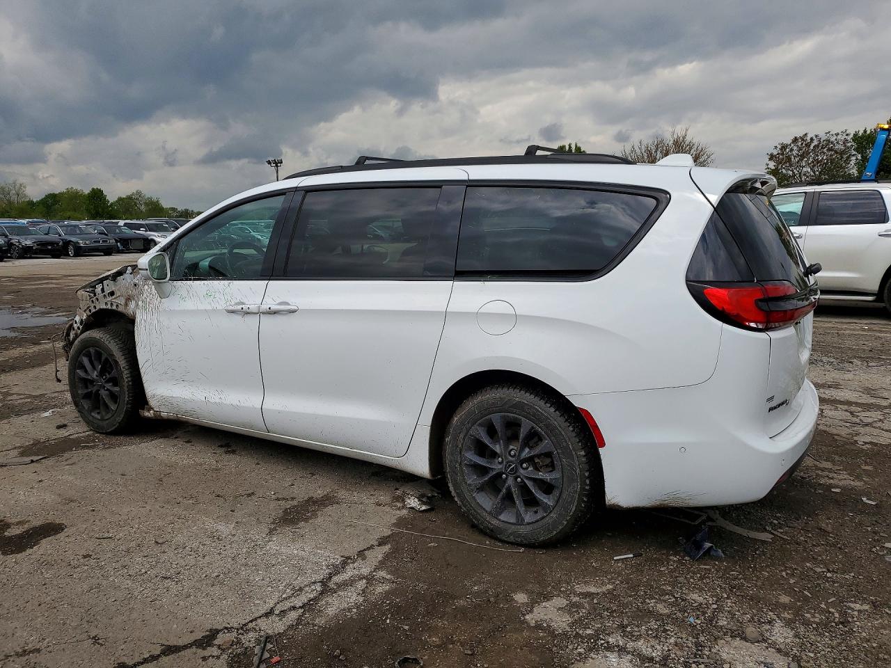 Chrysler Pacifica Touring L