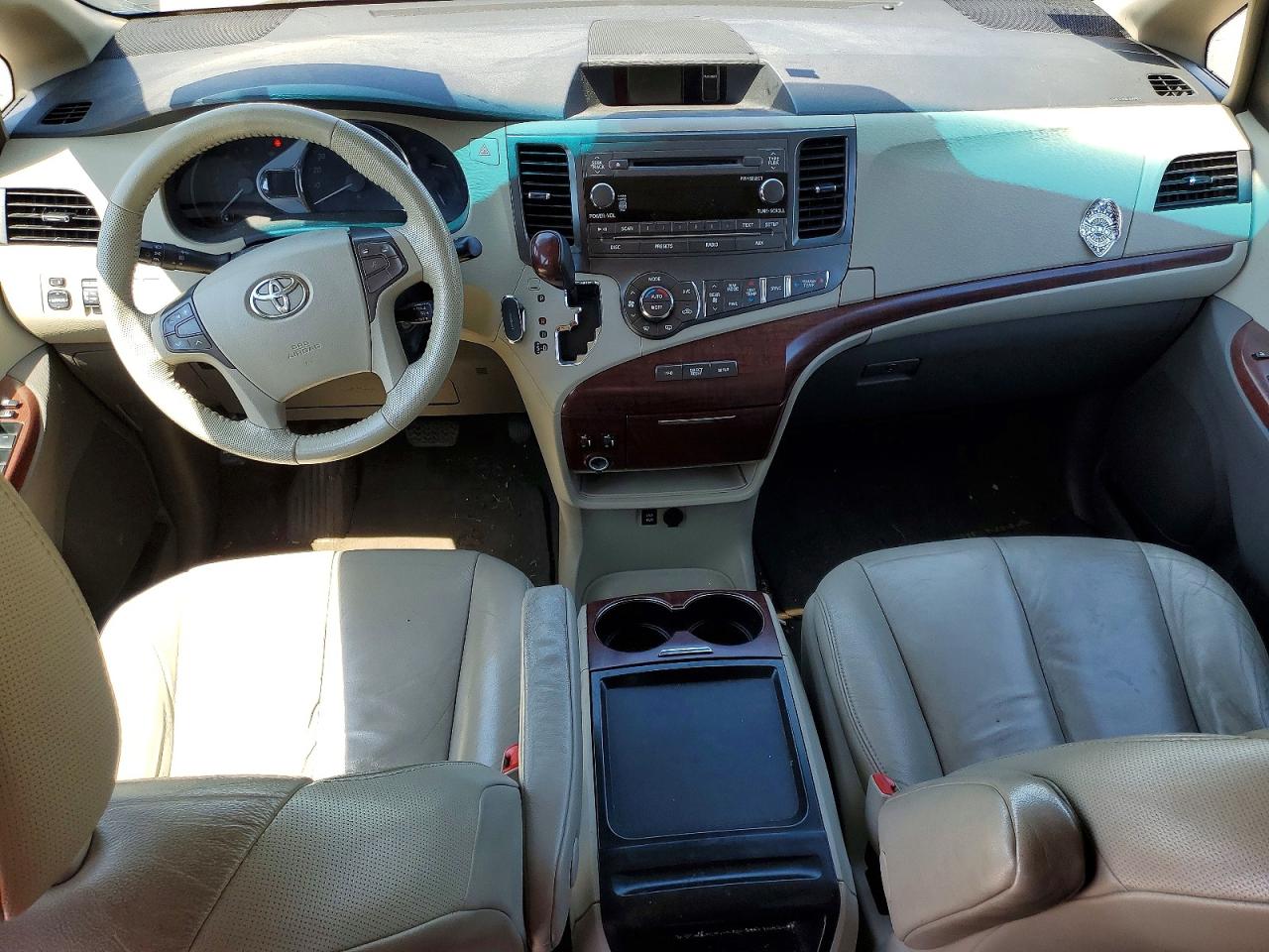 Toyota Sienna Xle 8-passenger