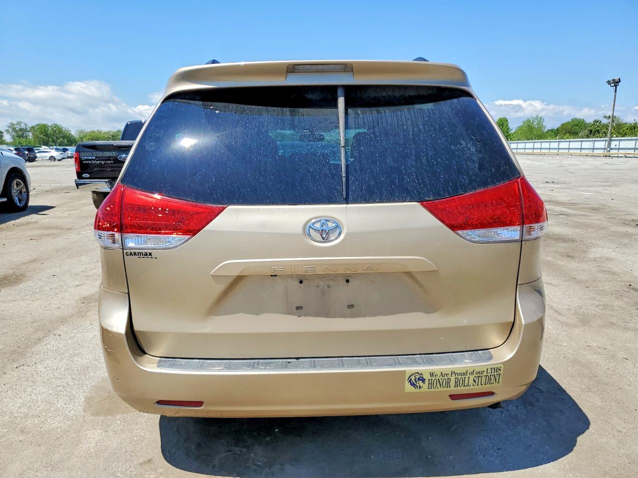 Toyota Sienna Xle 8-passenger
