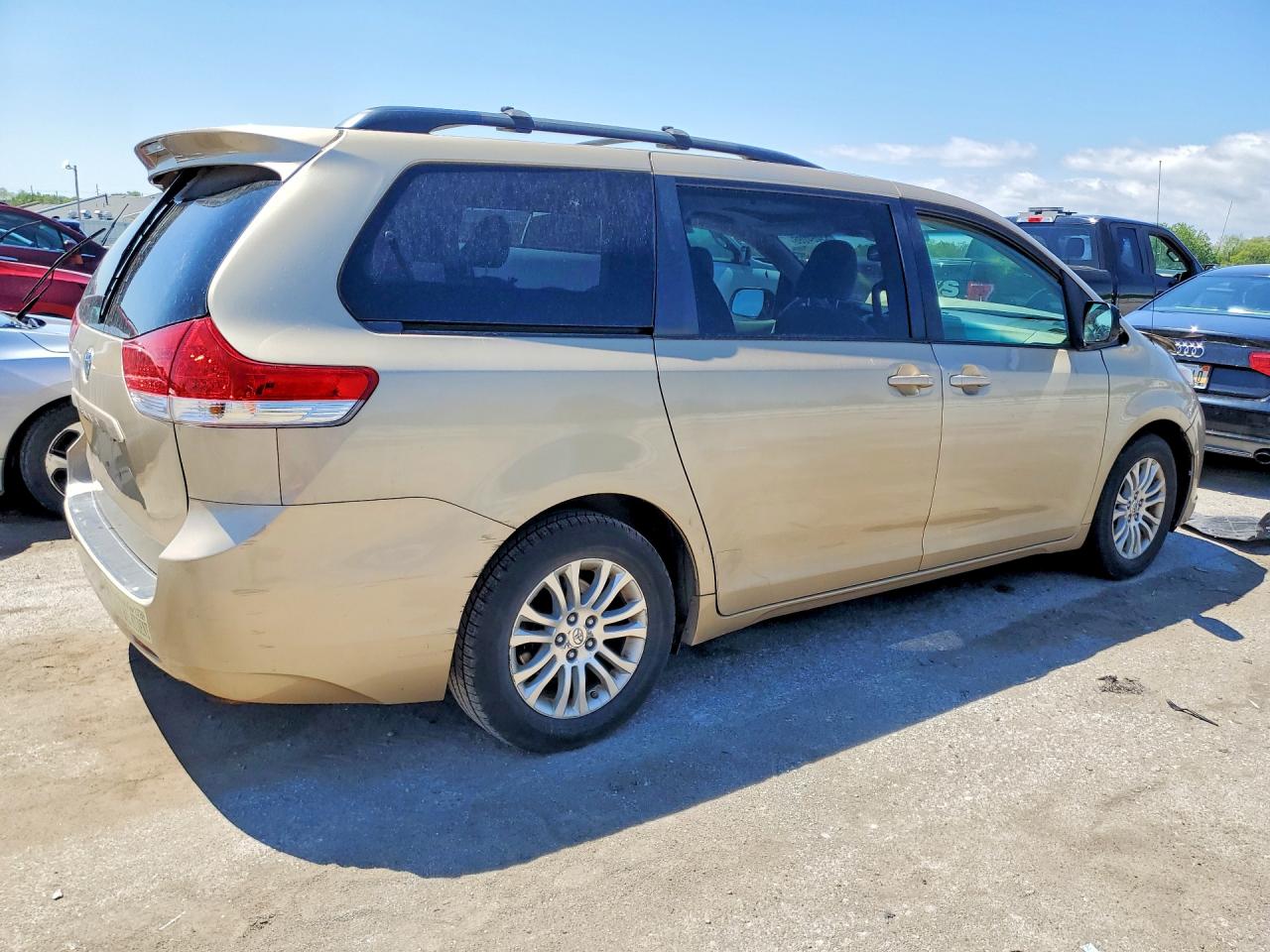 Toyota Sienna Xle 8-passenger