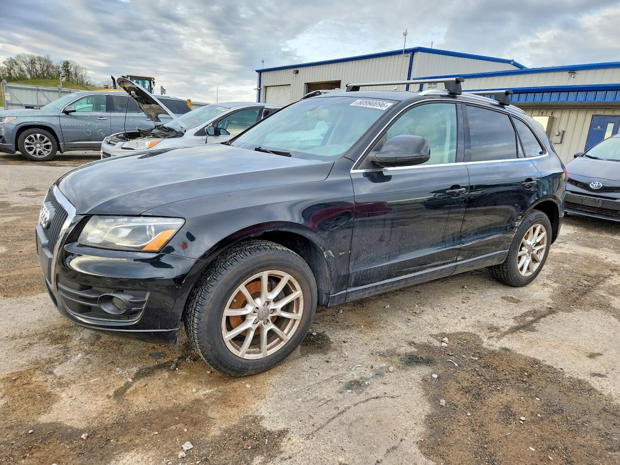 Salvage Audi Q5 Image