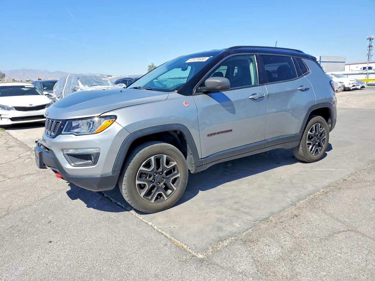 Salvage Jeep Compass Image