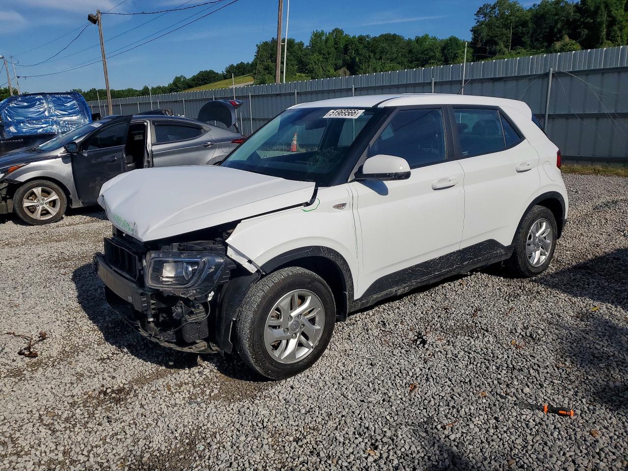 Salvage Hyundai VENUE Image