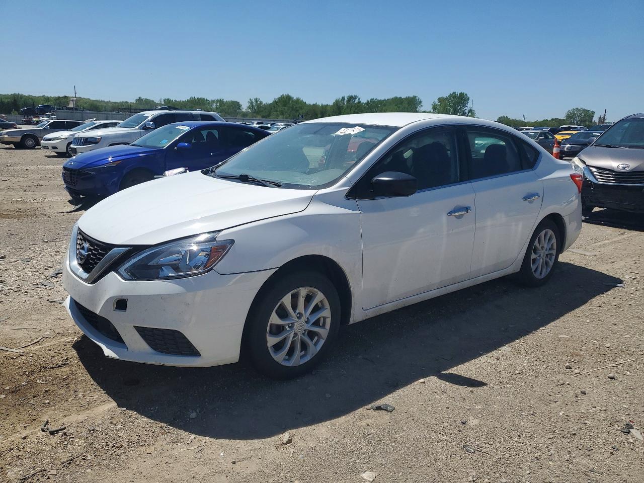 Salvage Nissan Sentra Image
