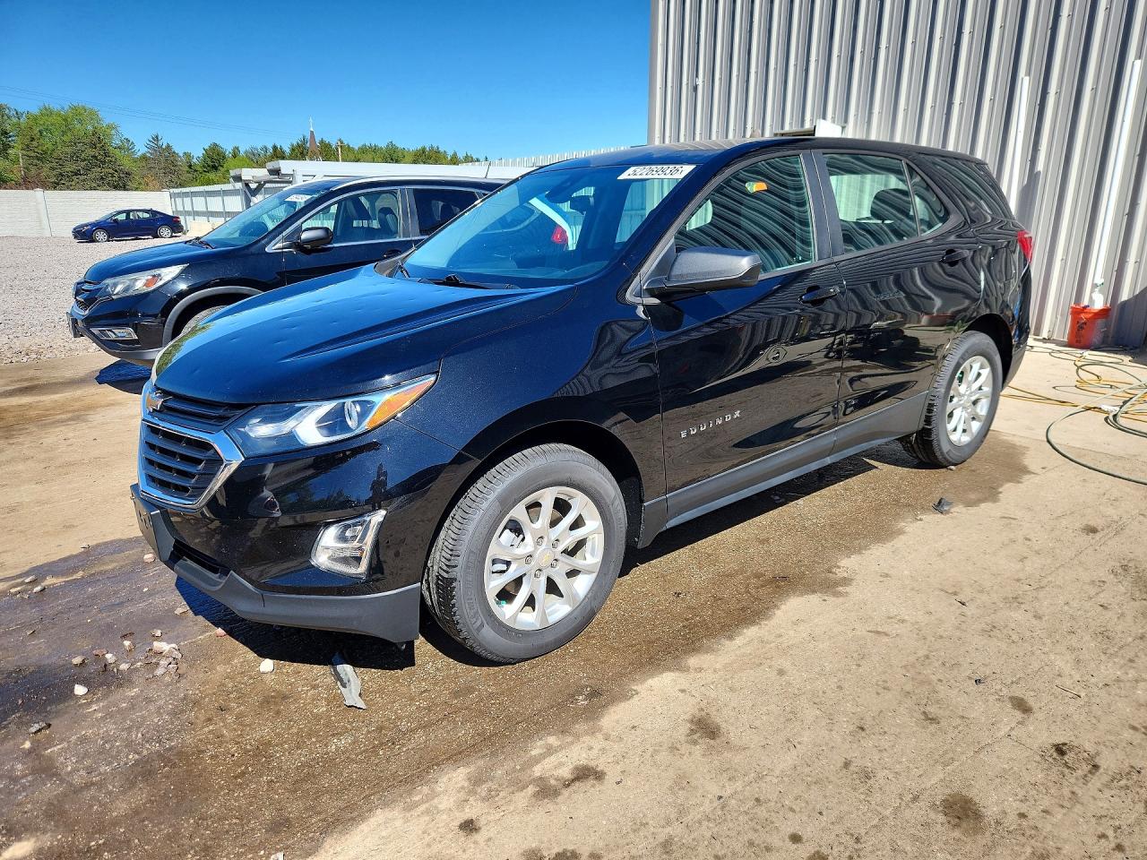 Salvage Chevrolet Equinox Image