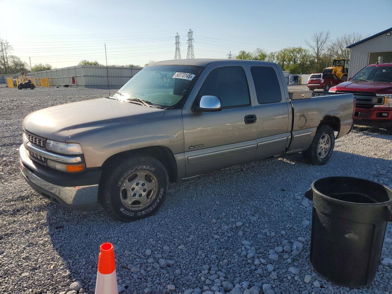 Salvage Chevrolet Silverado Image
