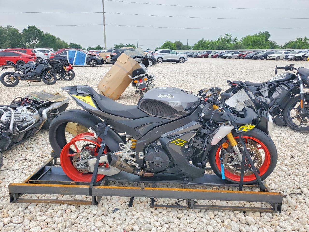 Salvage Aprilia Motorcycle Image