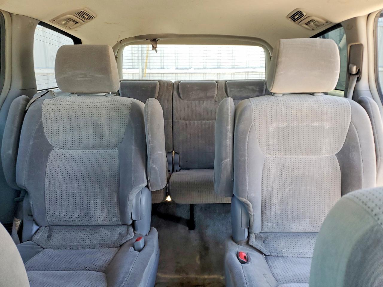 Toyota Sienna Le 7 Passenger