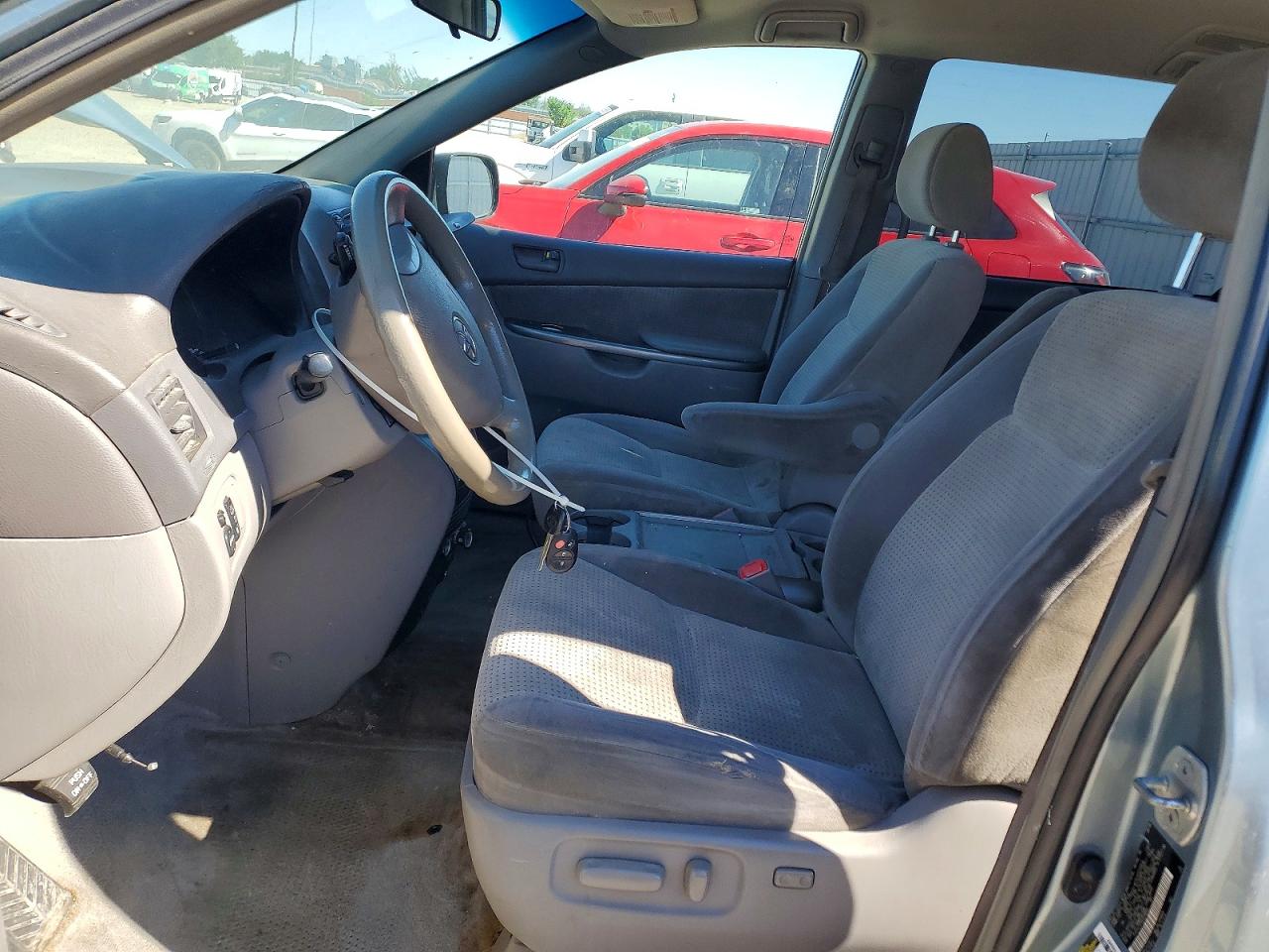 Toyota Sienna Le 7 Passenger