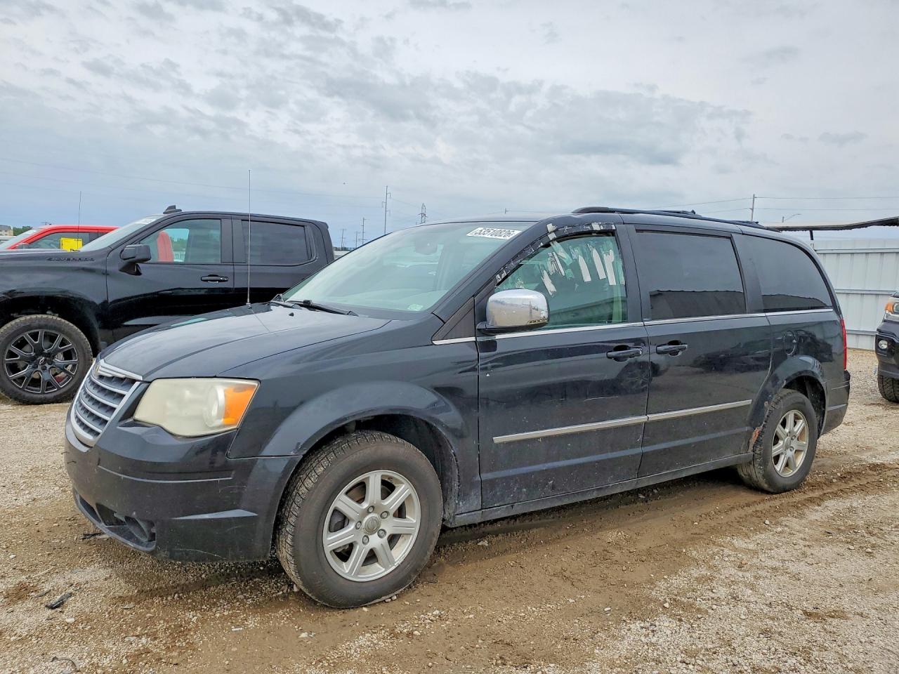 Salvage Chrysler Minivan Image