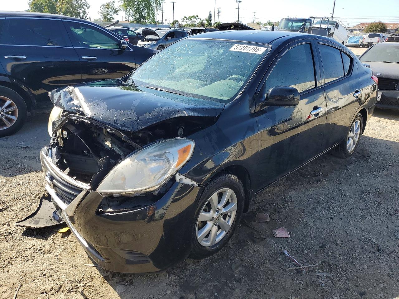 Salvage Nissan Versa Image