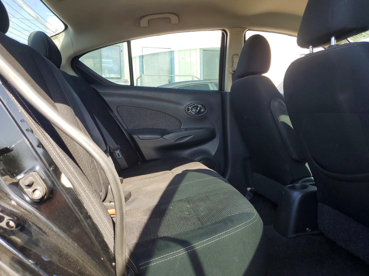 Nissan Versa 1.6 Sv