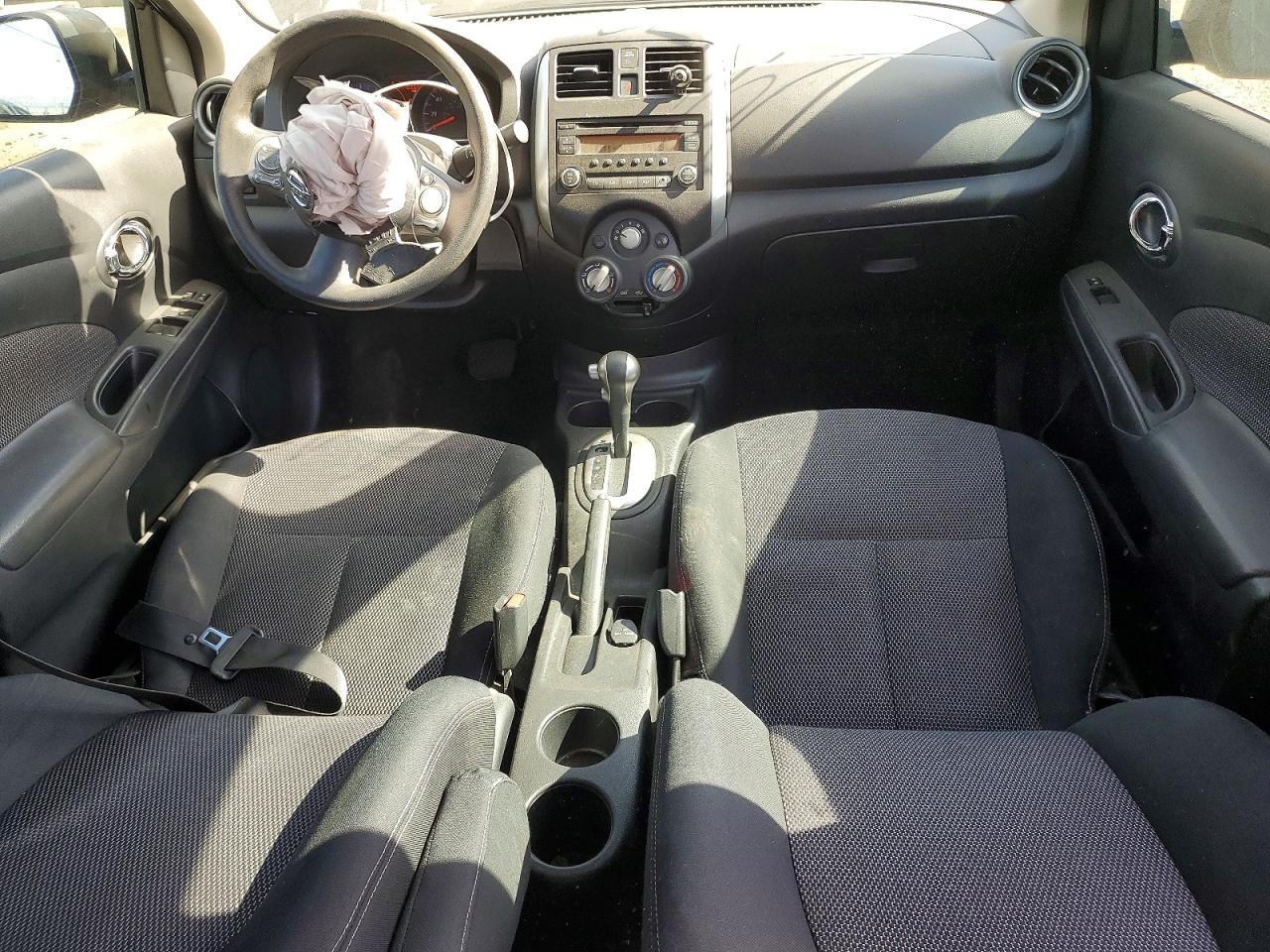 Nissan Versa 1.6 Sv