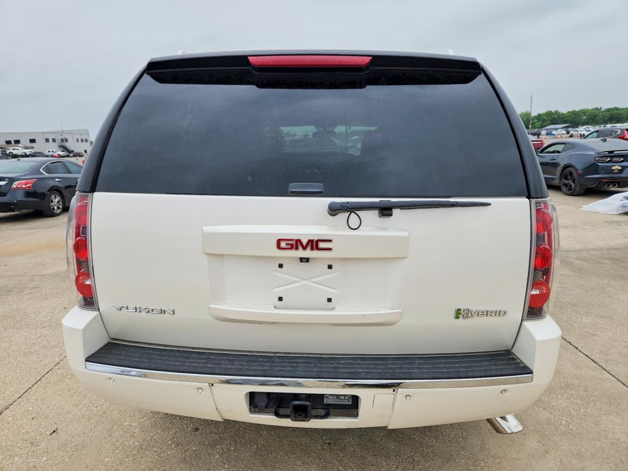 GMC Yukon Denali Hybrid