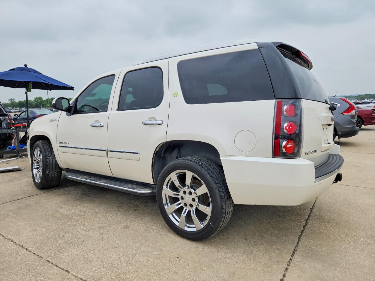 GMC Yukon Denali Hybrid
