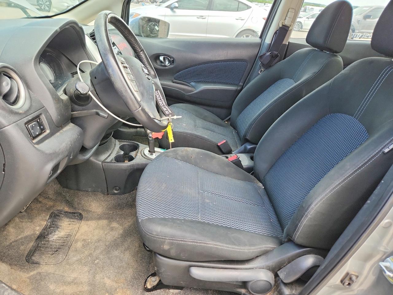Nissan Versa Sv