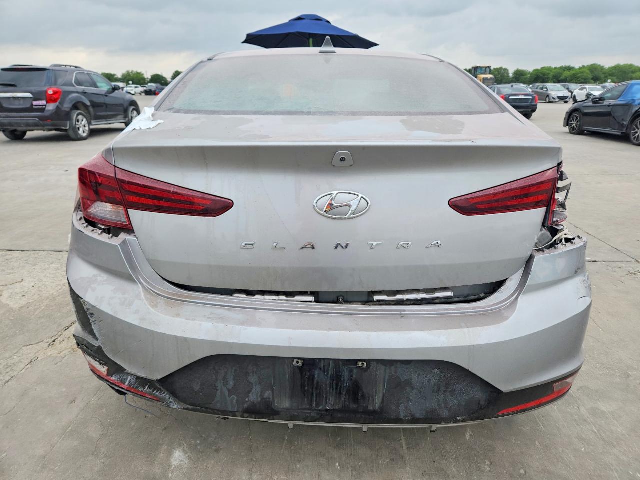 Hyundai ELANTRA Sel