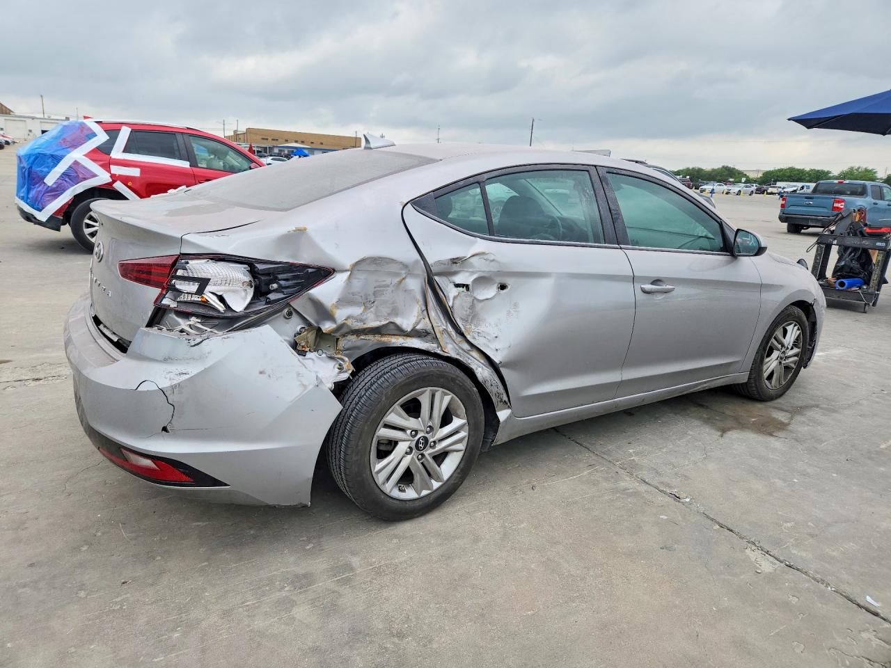 Hyundai ELANTRA Sel