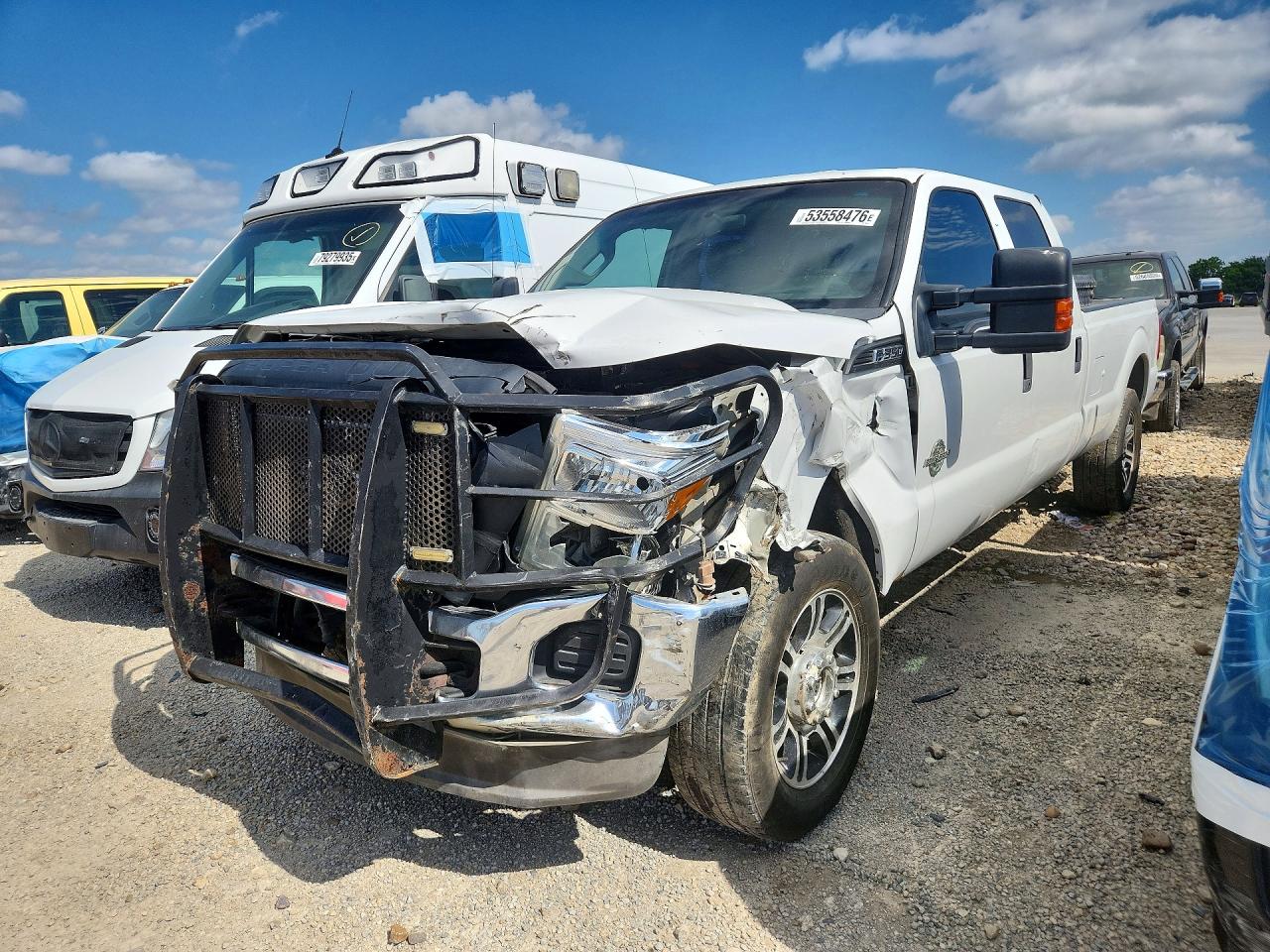 Salvage Ford F-350 Image