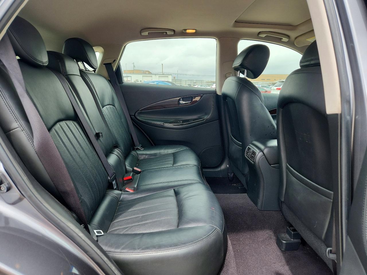 INFINITI Qx Base