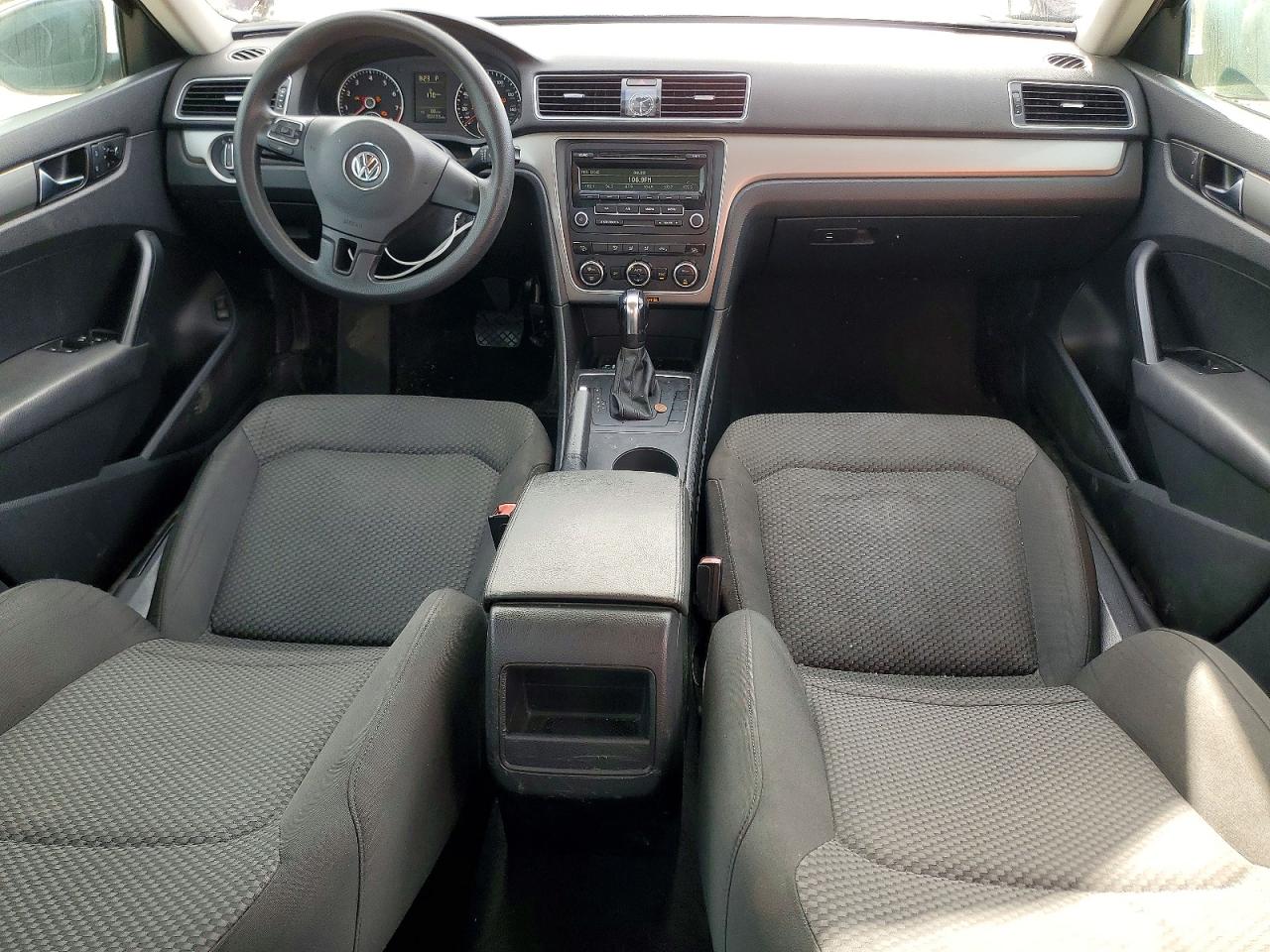 Volkswagen Passat S