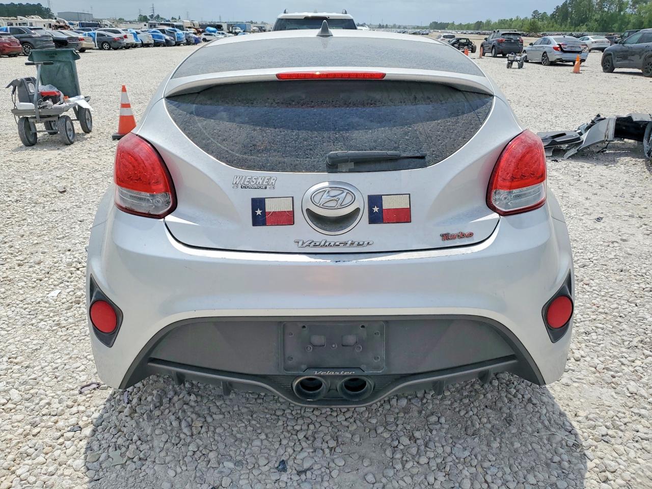 Hyundai VELOSTER Turbo