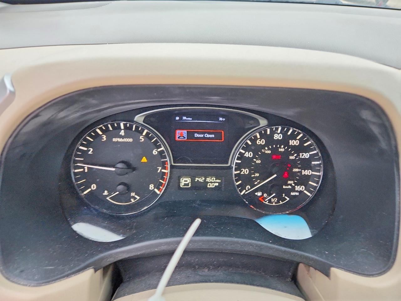 Nissan Pathfinder S