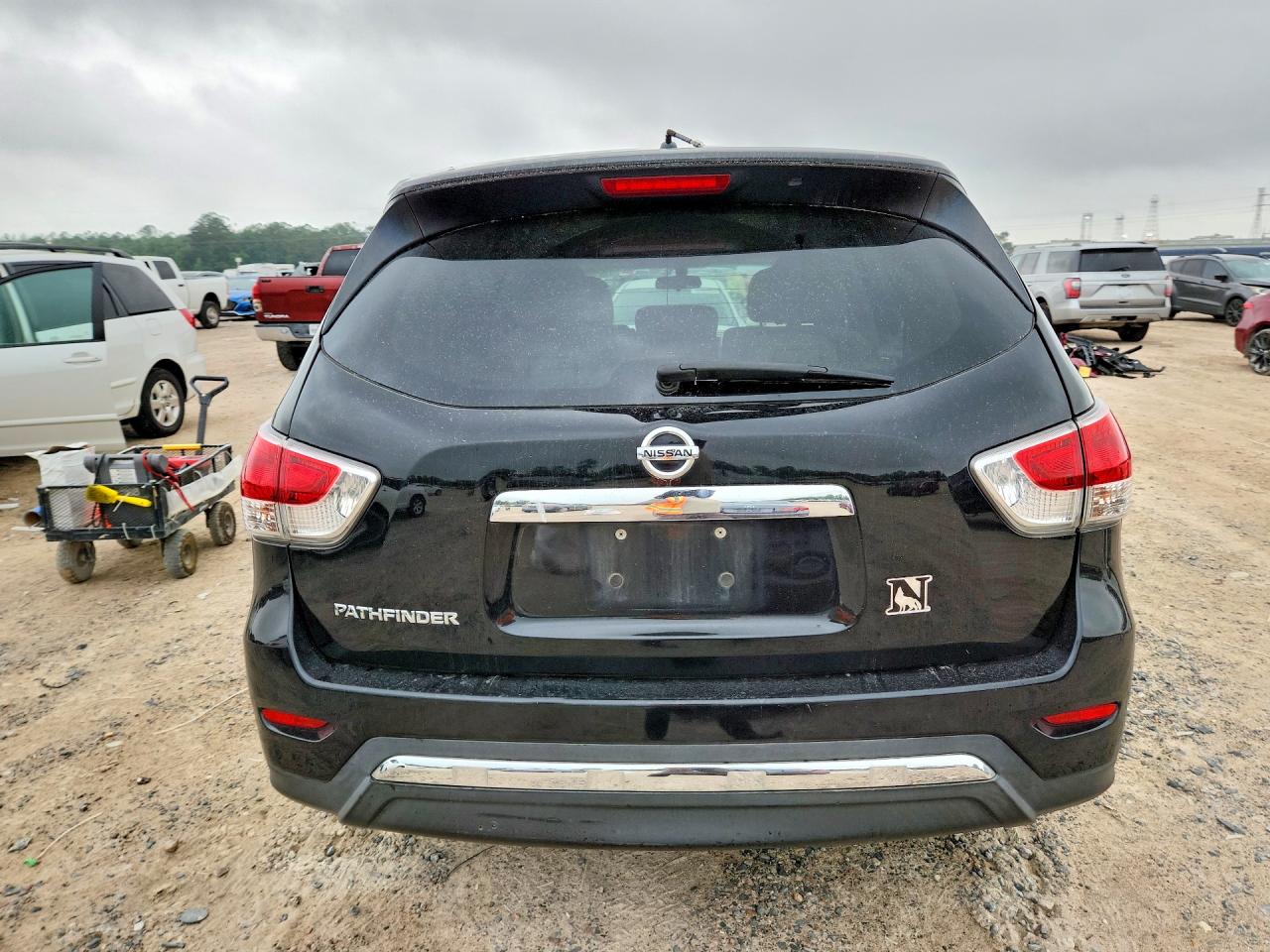 Nissan Pathfinder S