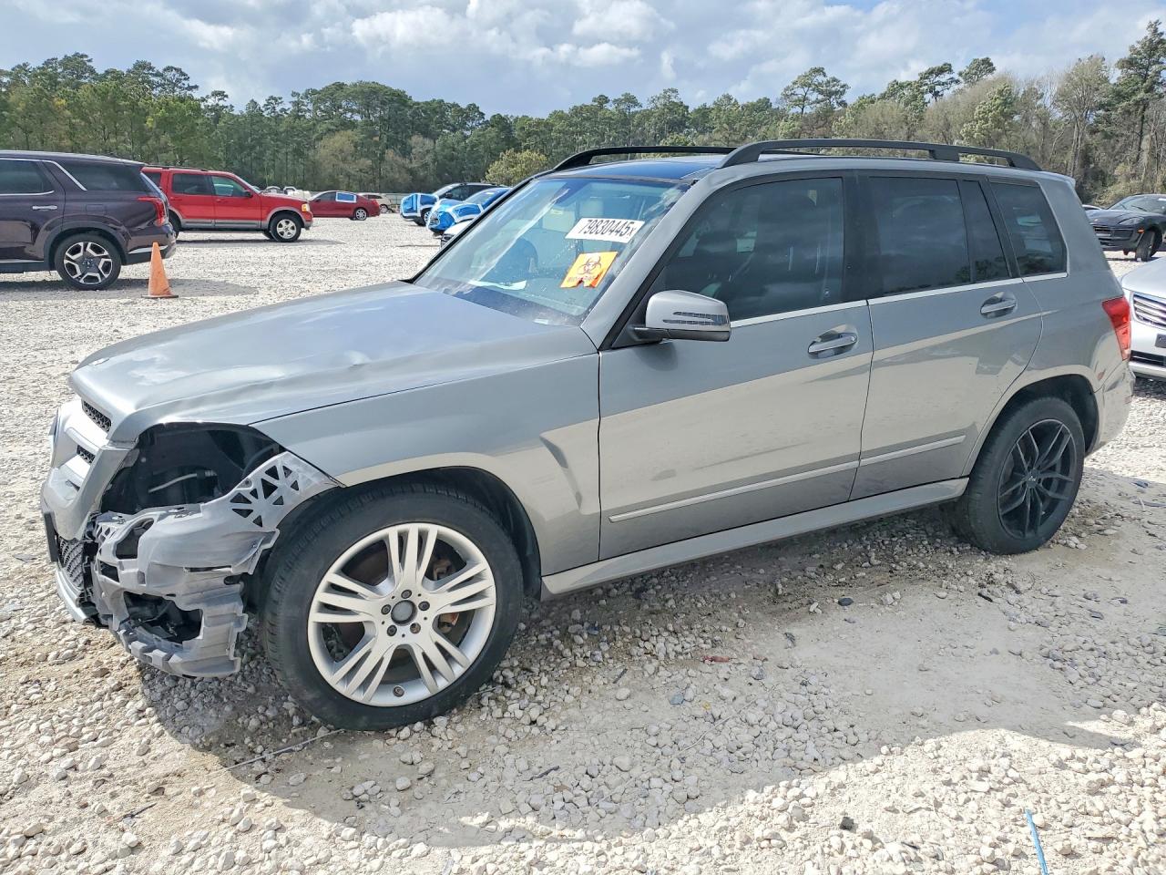 Salvage Mercedes-Benz GLK Image
