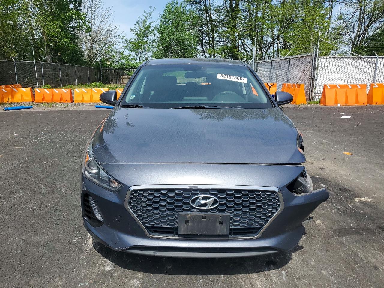 Hyundai ELANTRA Base