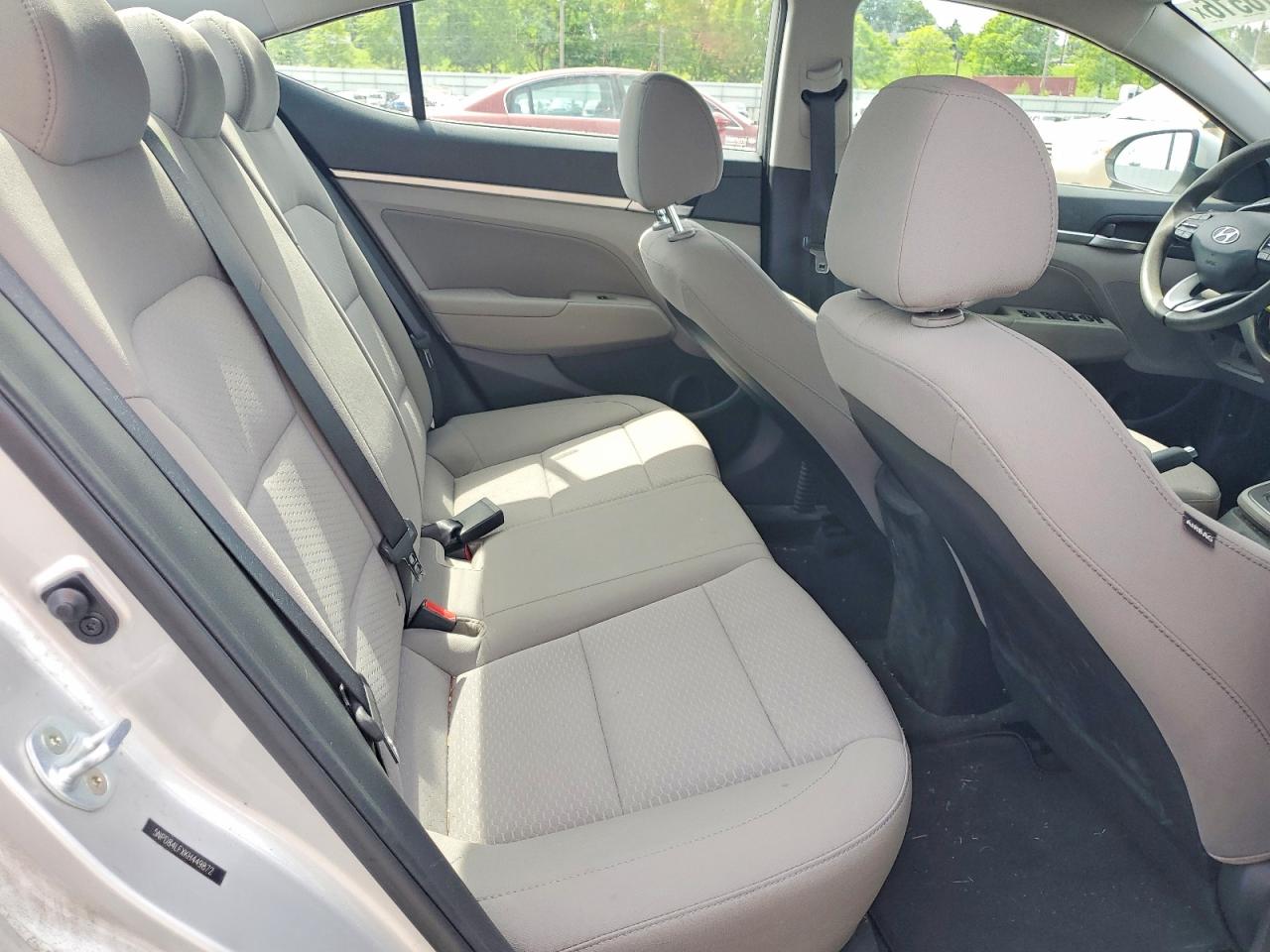Hyundai ELANTRA Sel