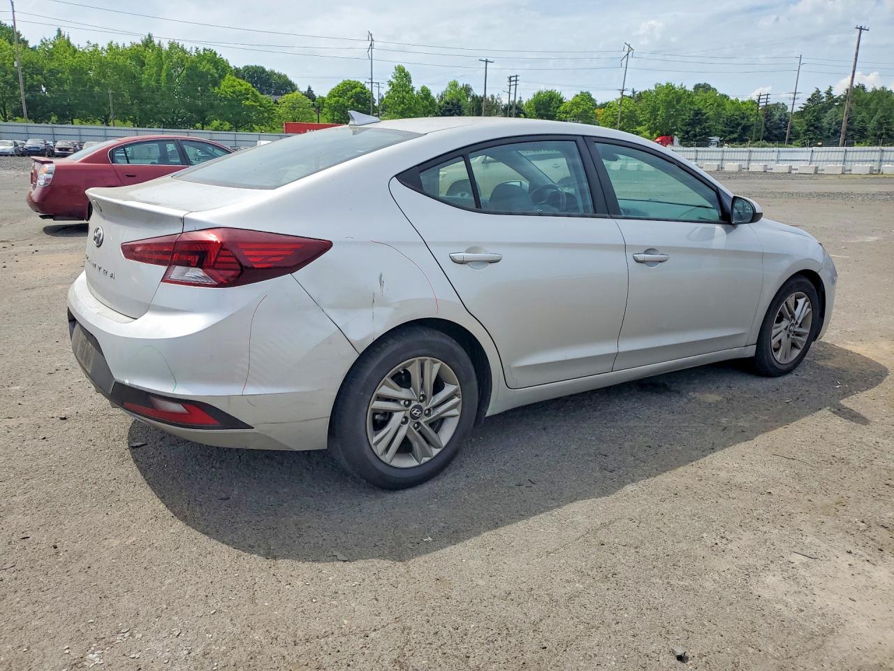 Hyundai ELANTRA Sel