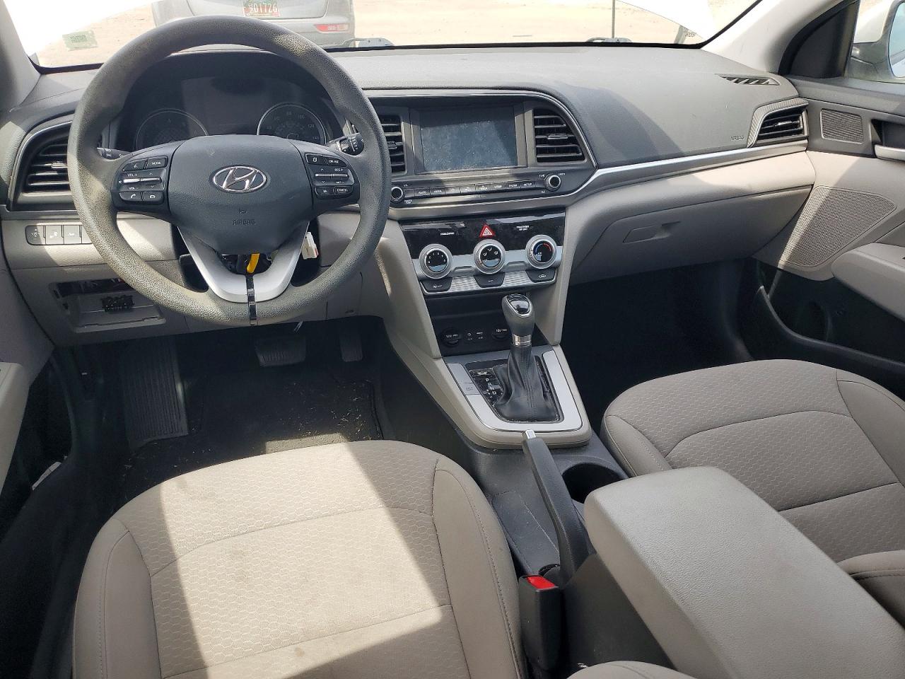 Hyundai ELANTRA Sel