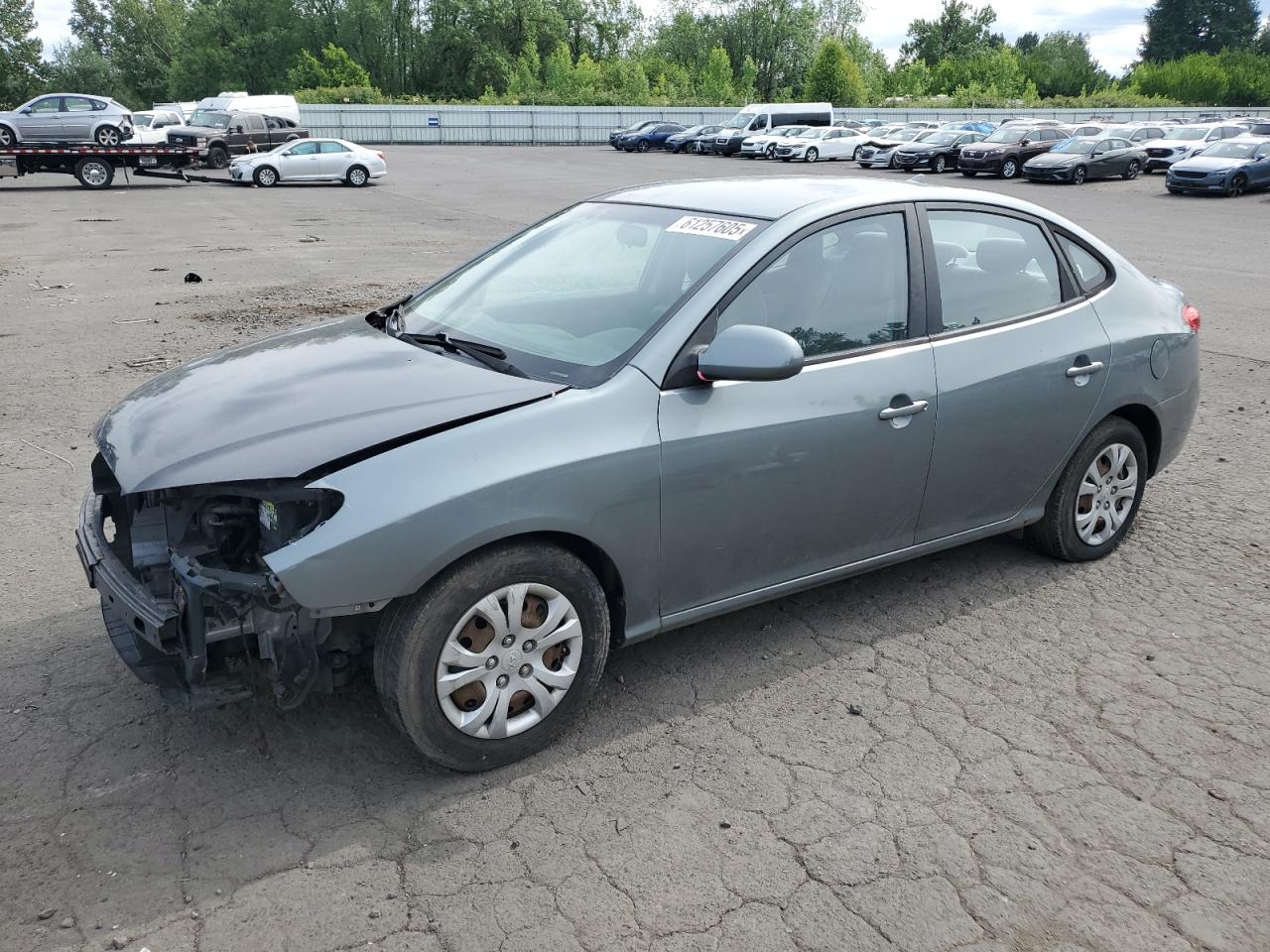 Salvage Hyundai ELANTRA Image