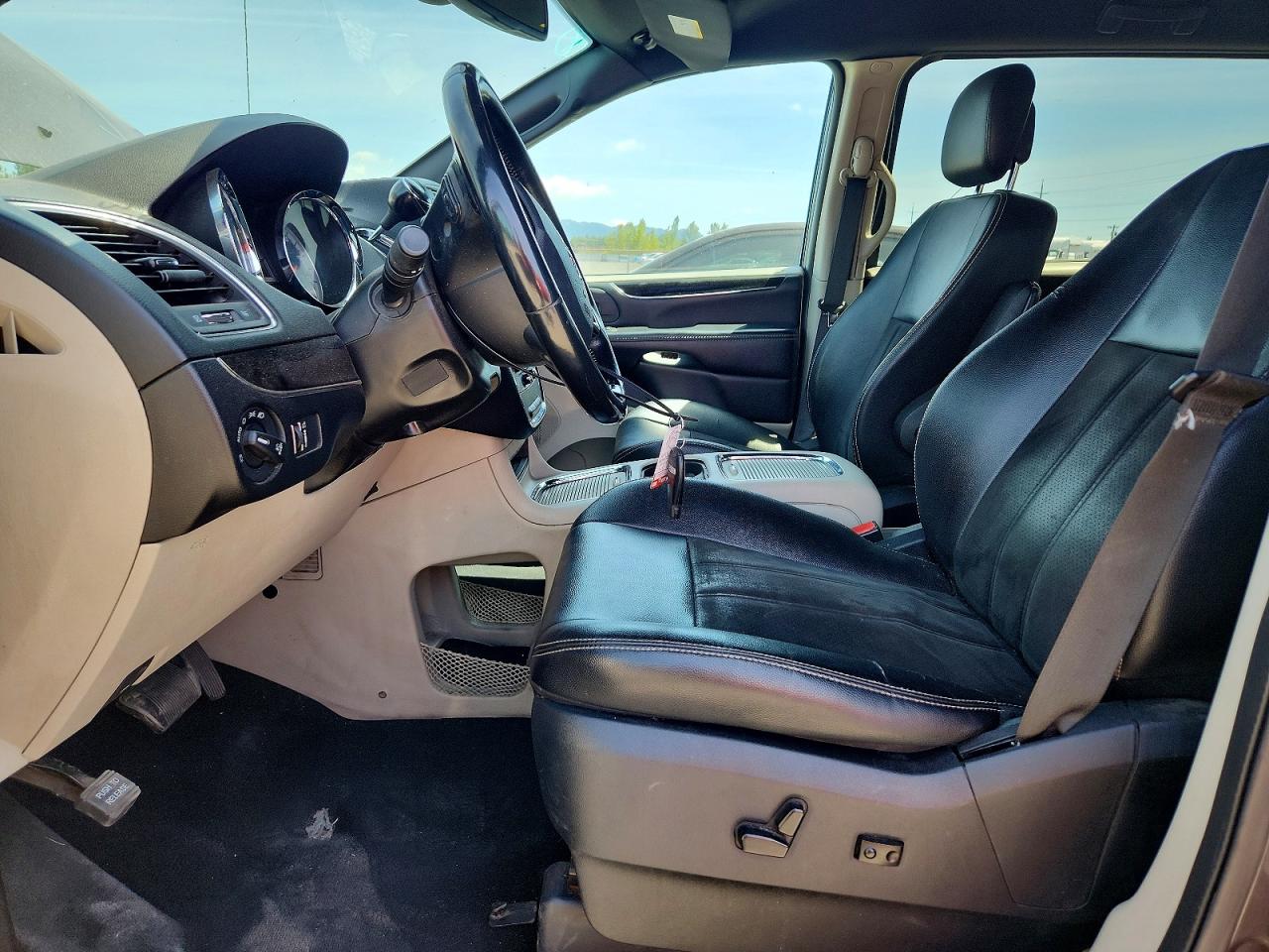 Dodge Caravan Sxt