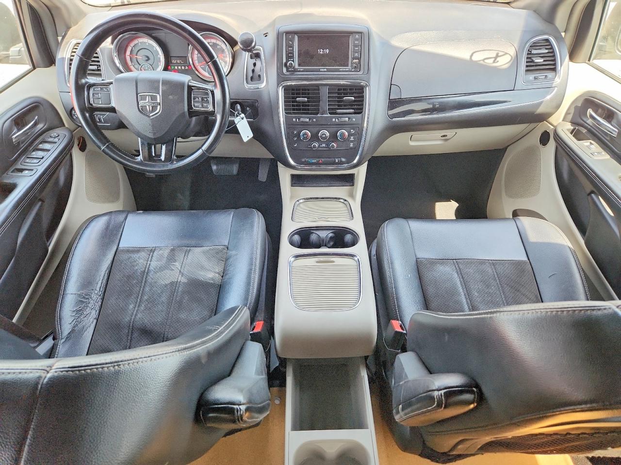 Dodge Caravan Sxt