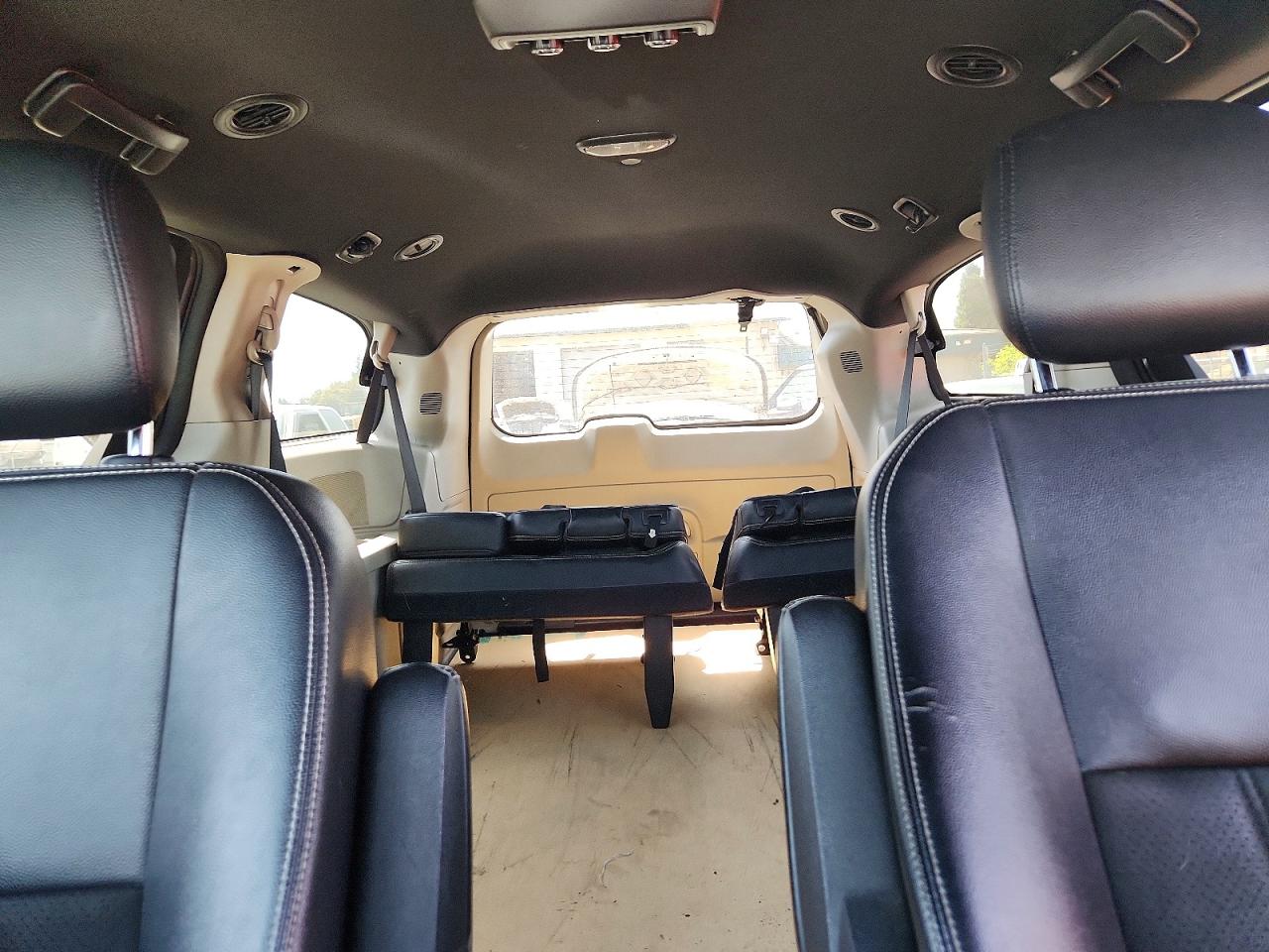 Dodge Caravan Sxt