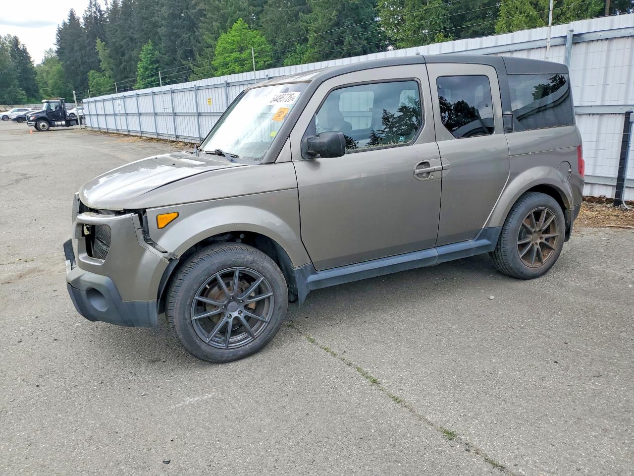 Salvage Honda Element Image