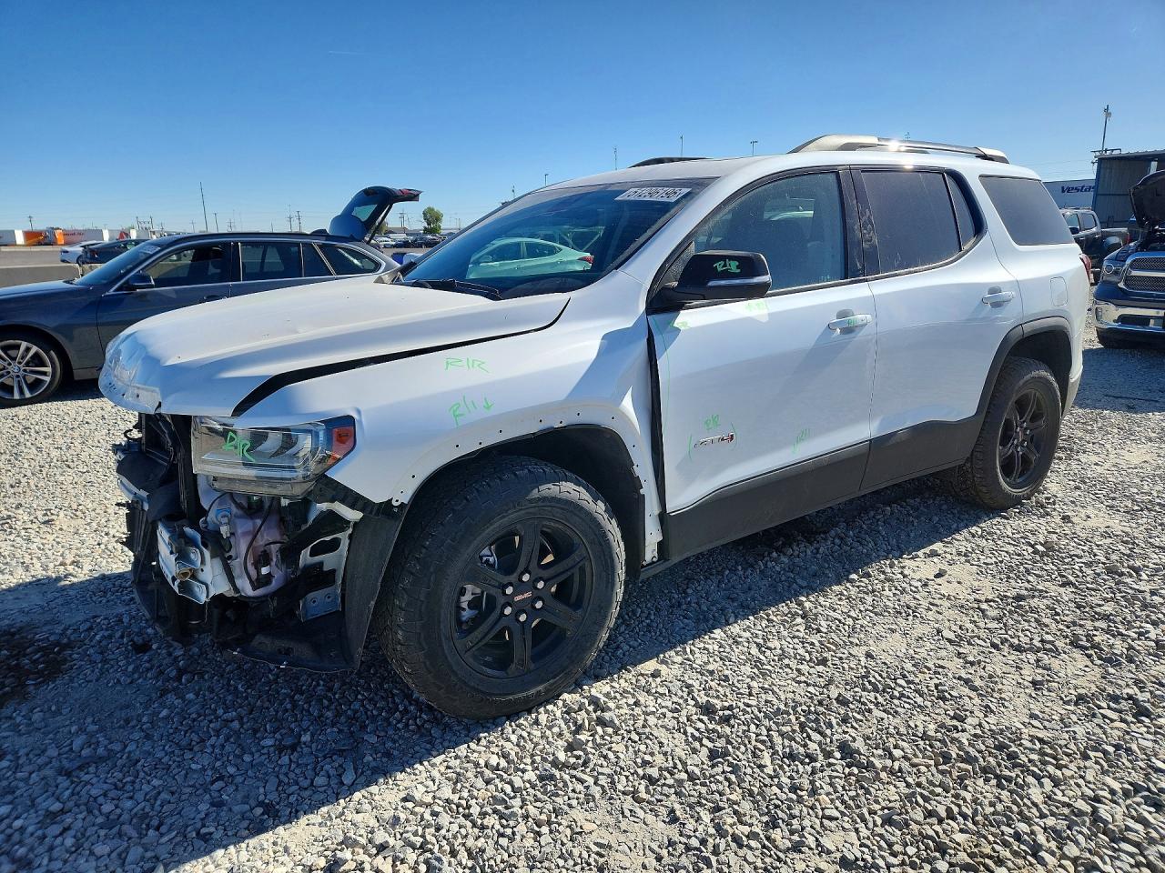 Salvage GMC Acadia Image