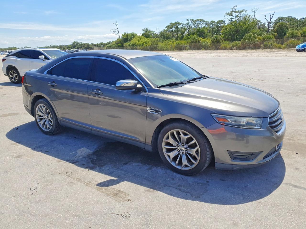 Ford Taurus Limited