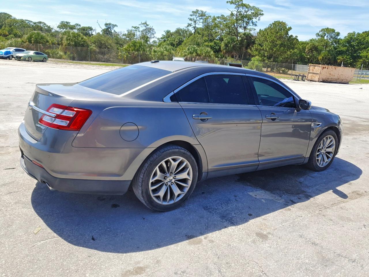 Ford Taurus Limited