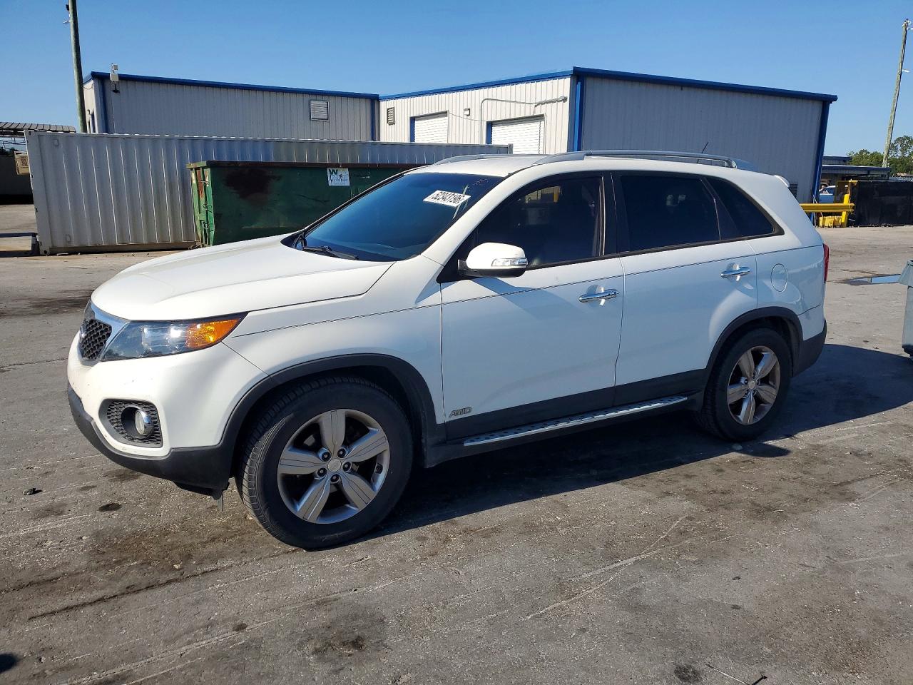 Salvage Kia Sorento Image