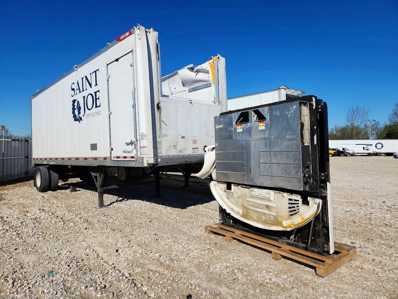 Salvage Great Dane Other Image