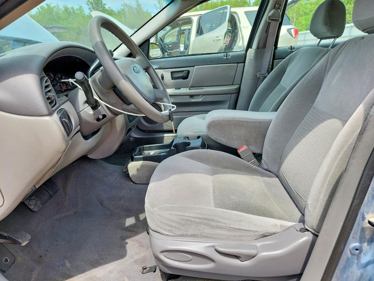 Ford Taurus Se