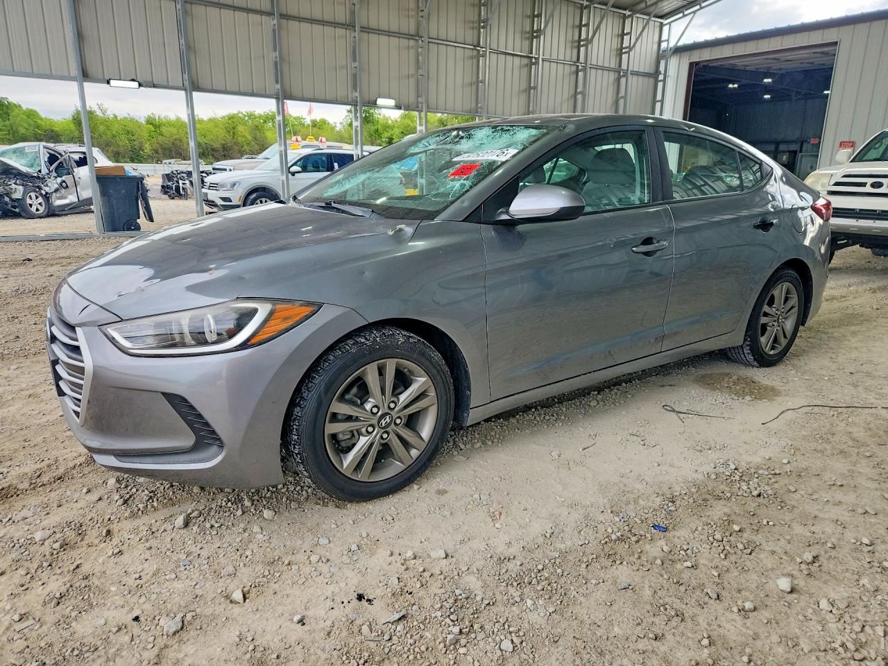 Salvage Hyundai ELANTRA Image