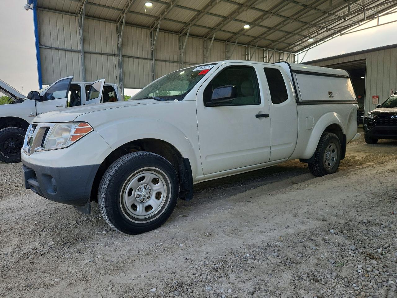 Salvage Nissan Frontier Image