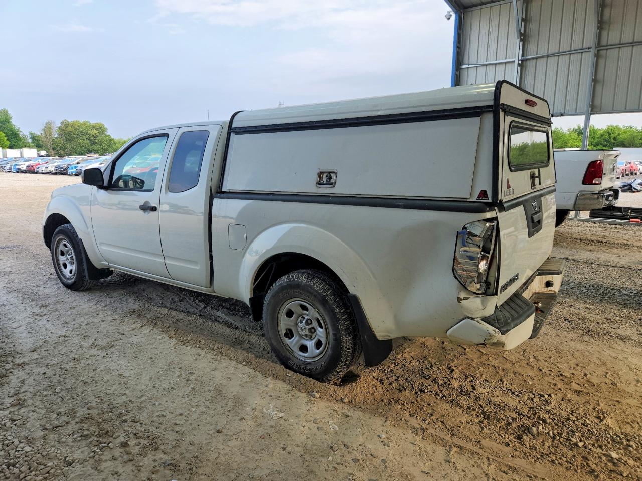 Nissan Frontier S