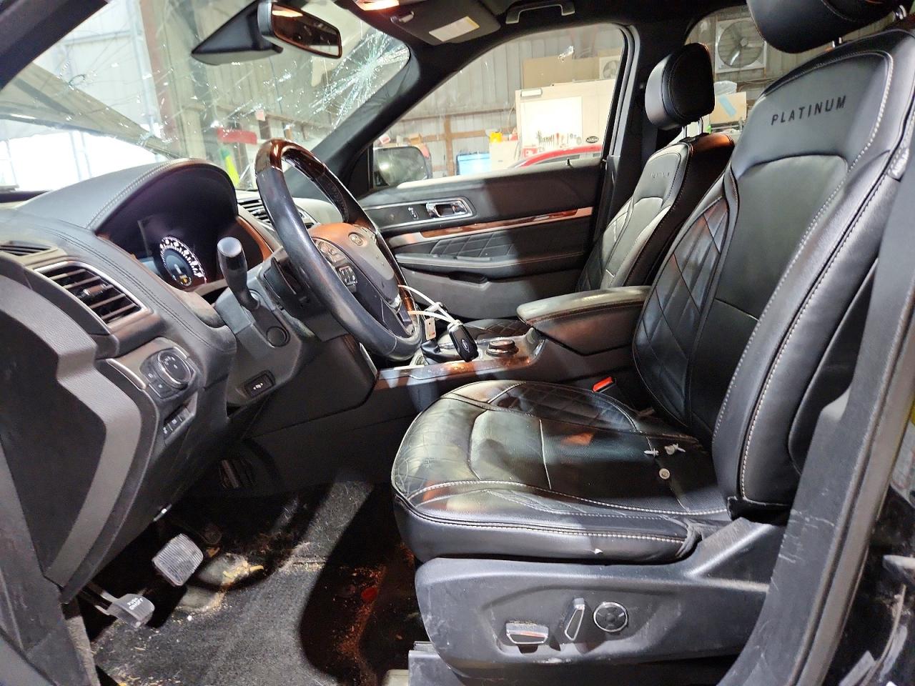 Ford Explorer Platinum
