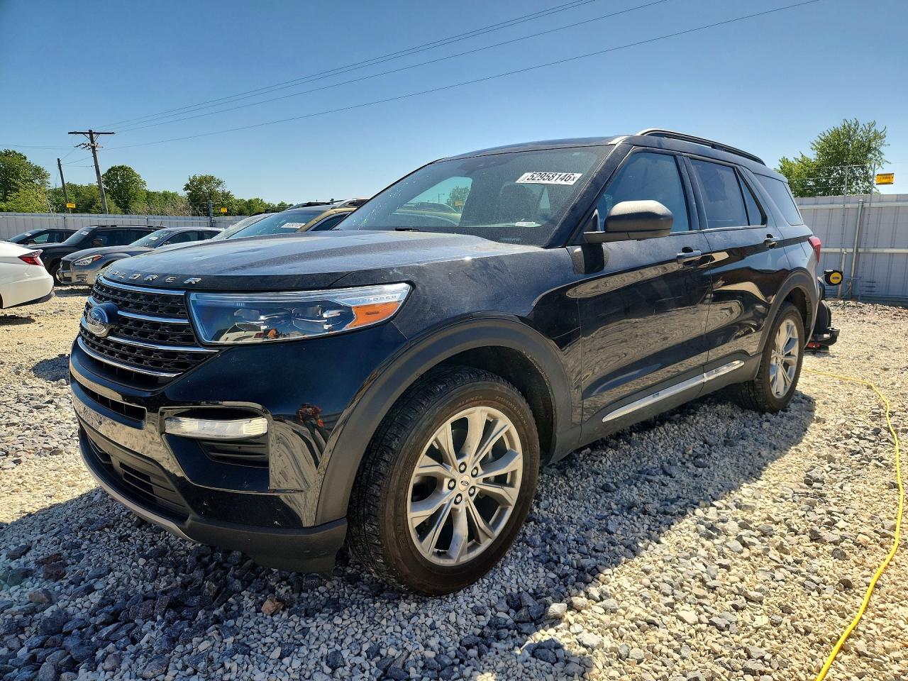 Salvage Ford Explorer Image