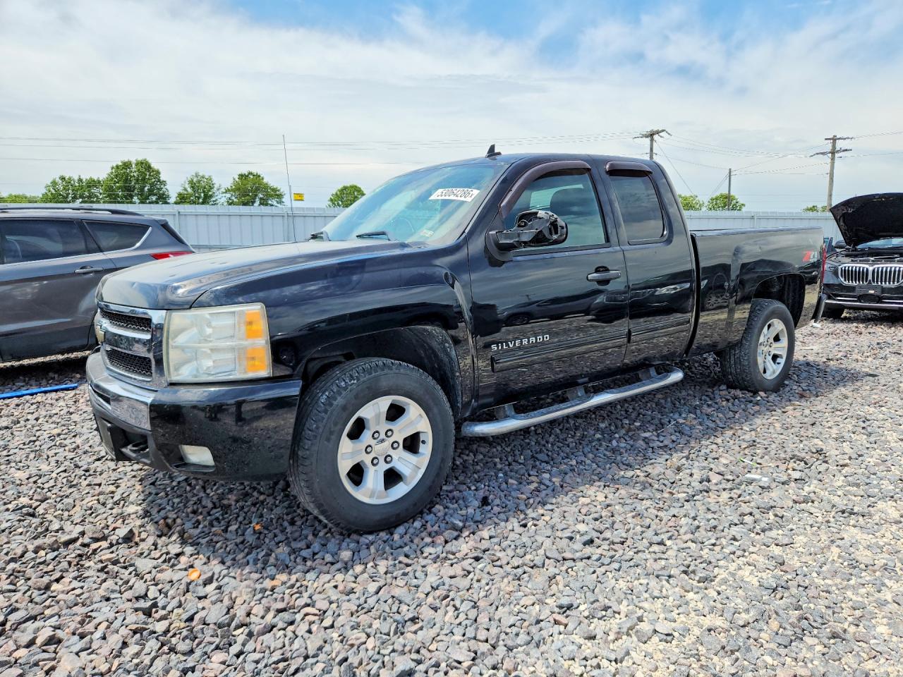 Salvage Chevrolet Silverado Image